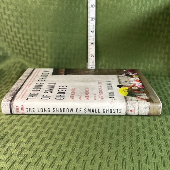 The Long Shadow of Small Ghosts Laura Tillman Hardback book - Picture 2 of 7